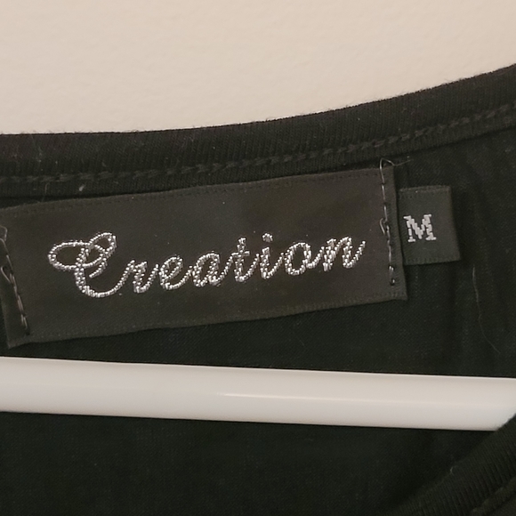 Creations black, & white, butterfly sleeved top. - Picture 4 of 5